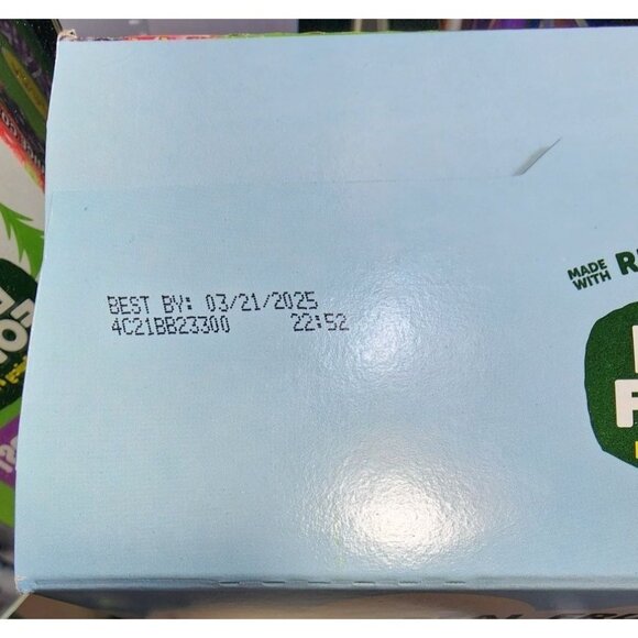 Black Forest Juicy Burst Fruit Flavored Berry Medley 40 Pouch 0.8 oz 22g Pouches - Picture 12 of 15